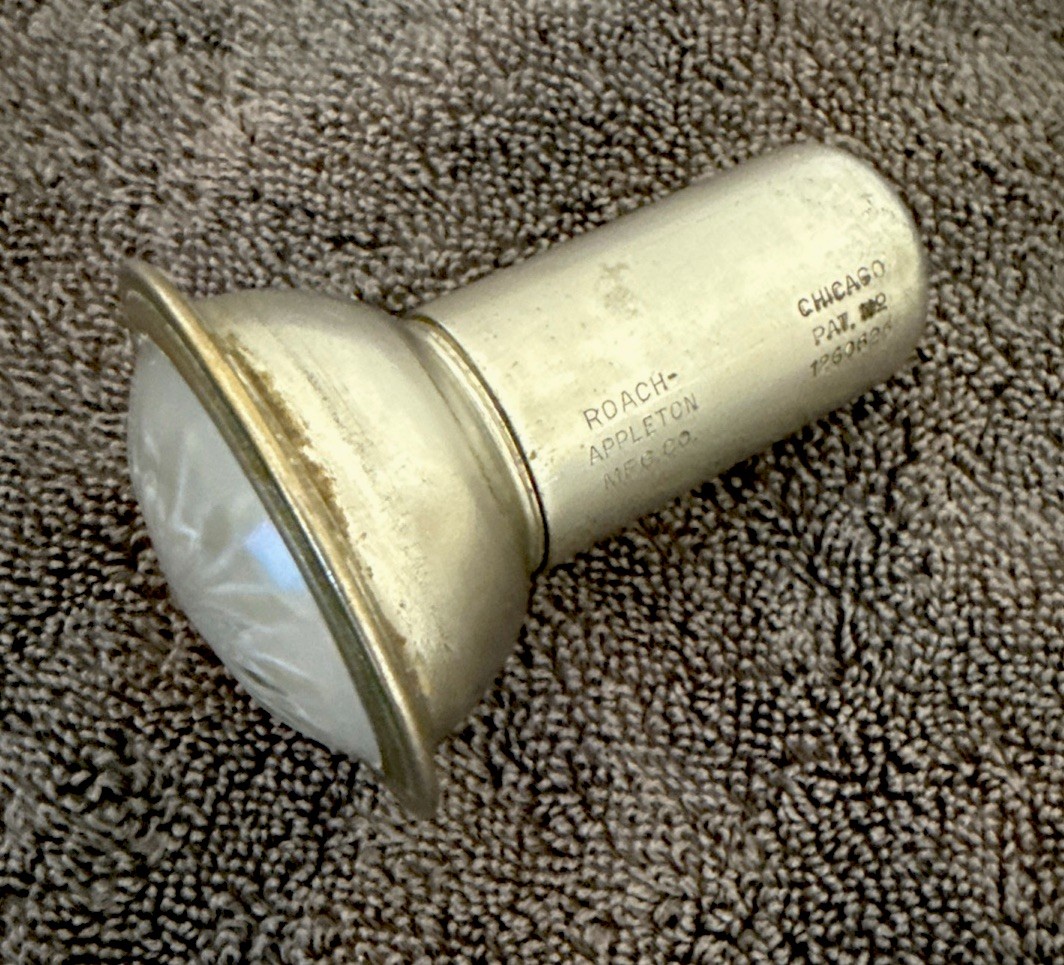 ORIGINAL 1920'S-30'S ROACH APPLETON AUTO RETRACTABLE LIGHT ONLY FORD MODEL T ERA