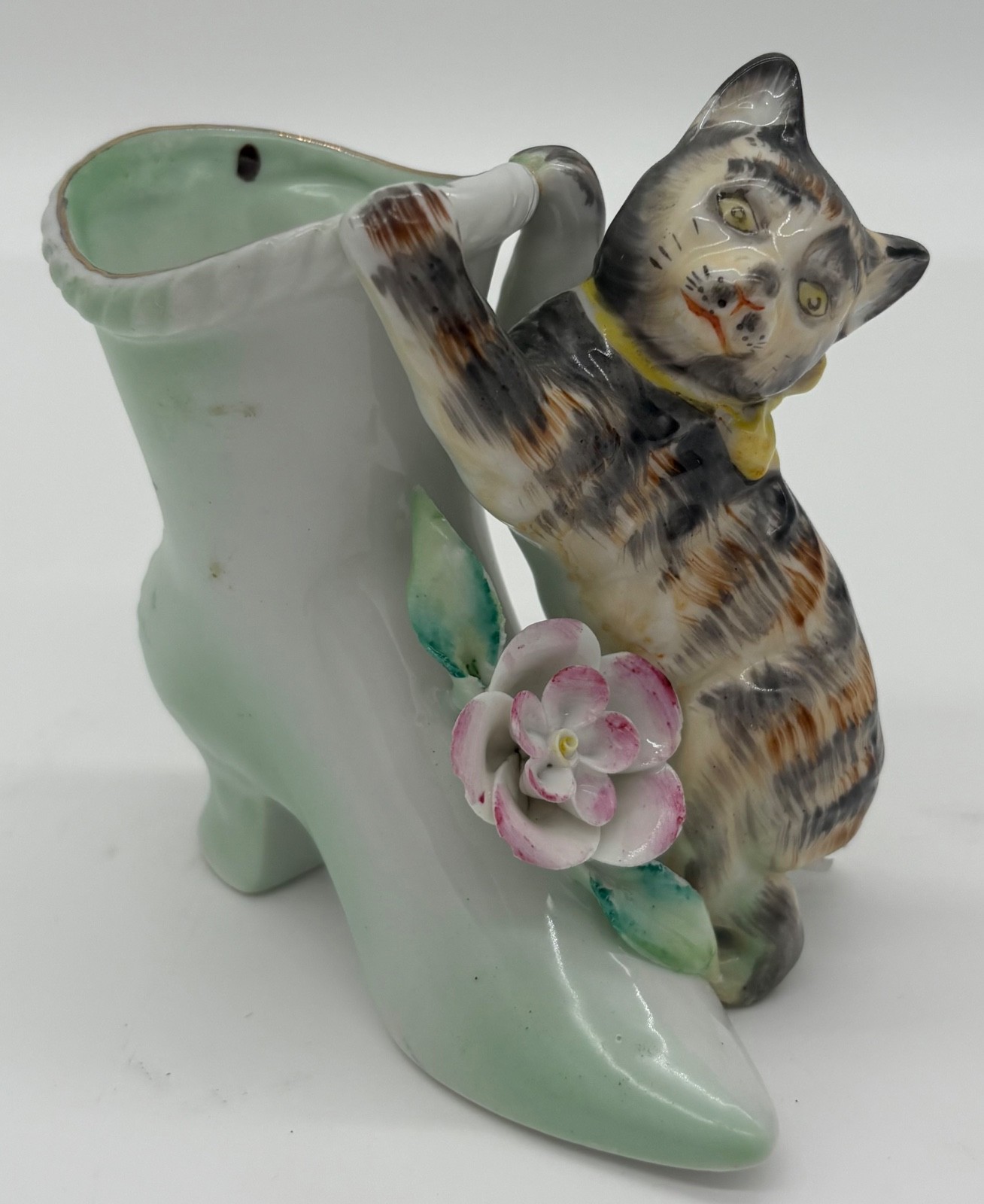 Vtg UCAGO Hand Painted Porcelain Calico Kitty Hanging on Boot Planter Vase 3.75\