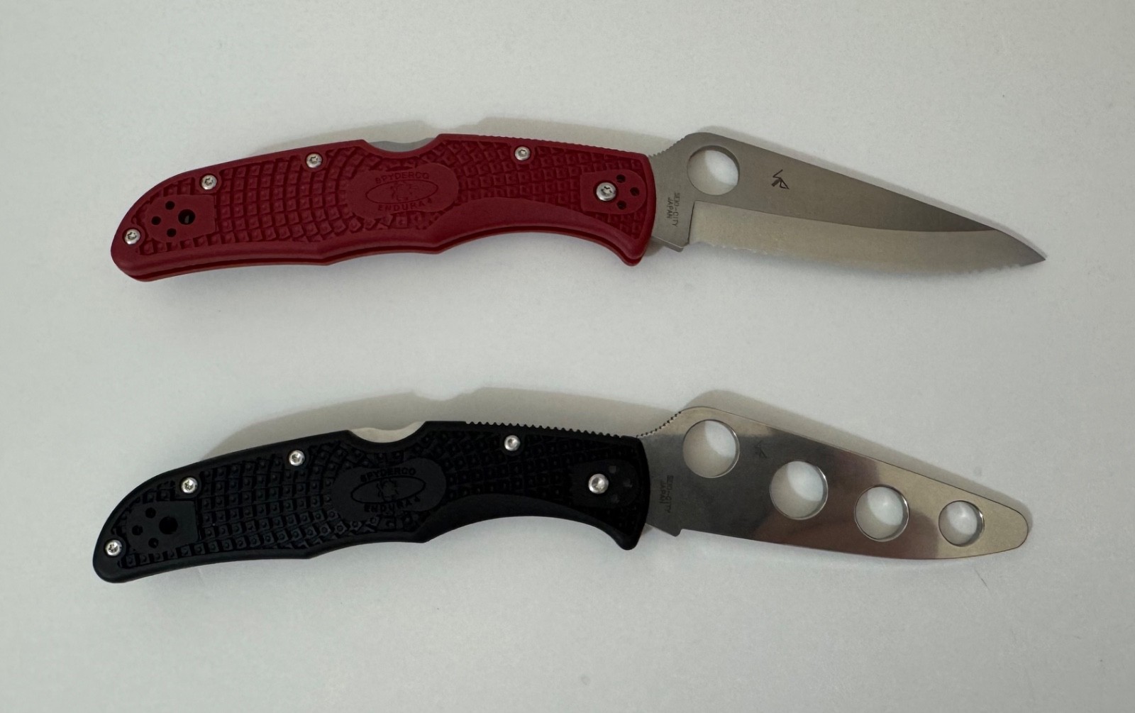 Spyderco Endura 4 knife C10SBK  &  Endura 4 Trainer C10TR Blade swap Both new