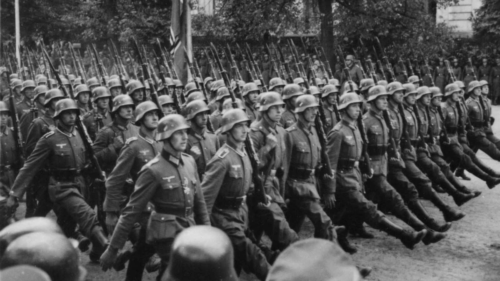 WW2 Historical Photo 5x7 Print | Vintage World War II Historic Reproduction