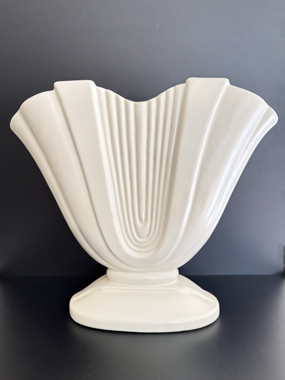 Vintage Haeger Art Deco Large Ivory Gladiola Vase Vintage Haeger Art Deco Large Ivory Gladiola Vase