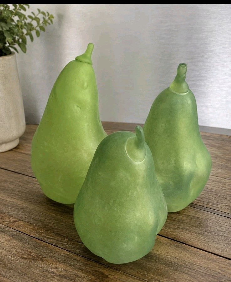 Vtg  Satin  Frosted  GLASS . Green color .Set Of 3 Pear 5