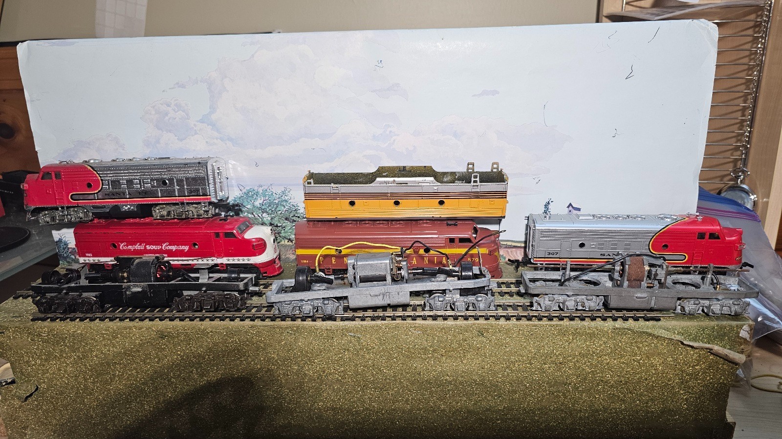 HO Lot Of  7  Locomotives and one shell For Parts and Repair Plz Read Below