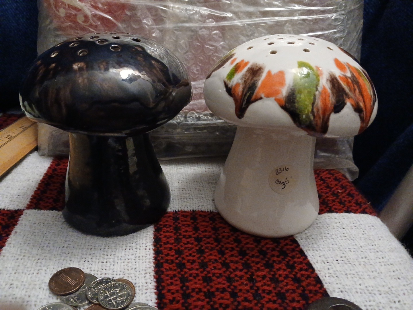 Vintage Ceramic Mushroom Salt & Pepper Shaker 4.5\