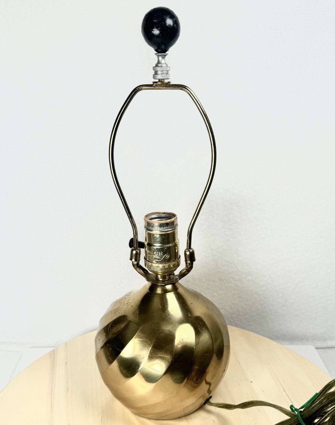 VTG Solid Brass Swirl Globe Table Lamp 14.5” Tall Without Shade