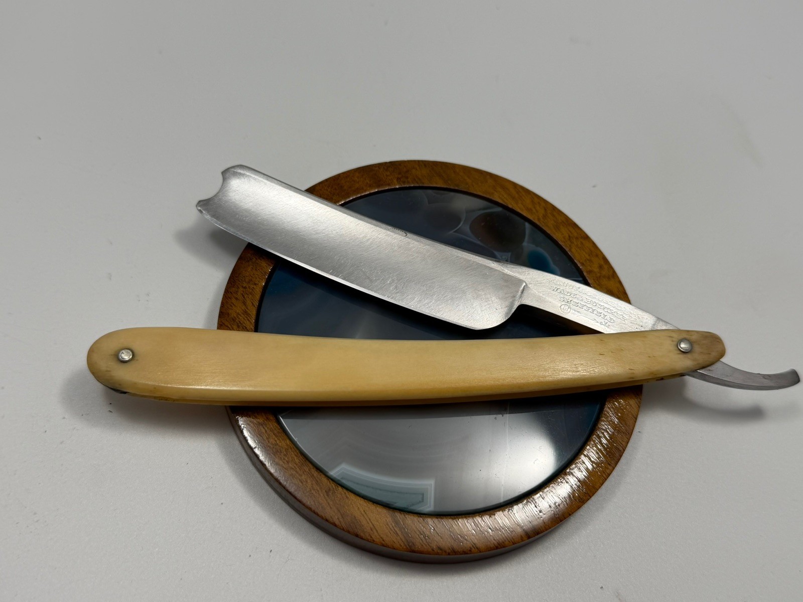 Very Old 6/8” Bone Scales Wade & Butcher Razor Shave Ready Sheffield England 
