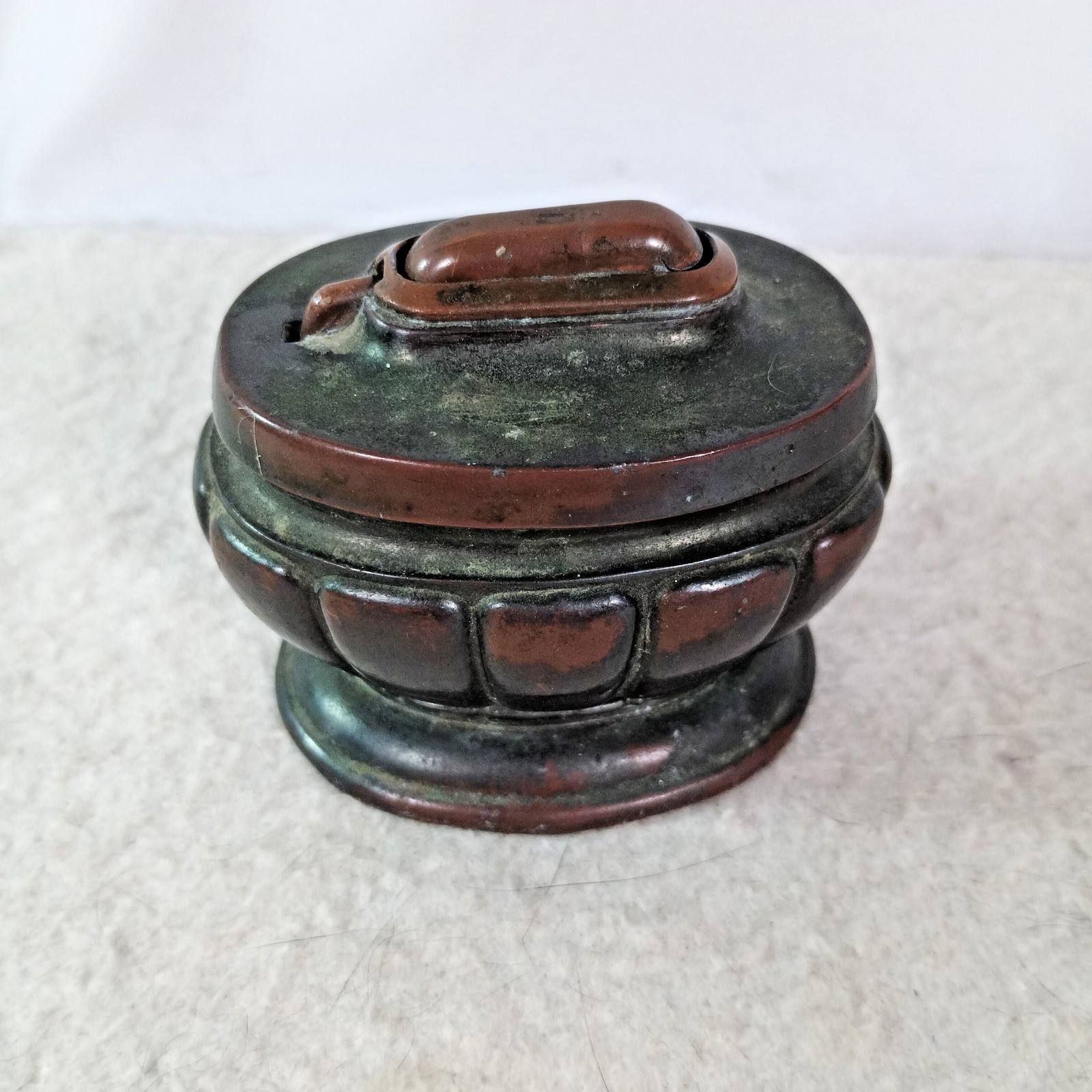 Vintage MCM Tabletop Cigarette Lighter Brown Green Patina Table Lighter 3\