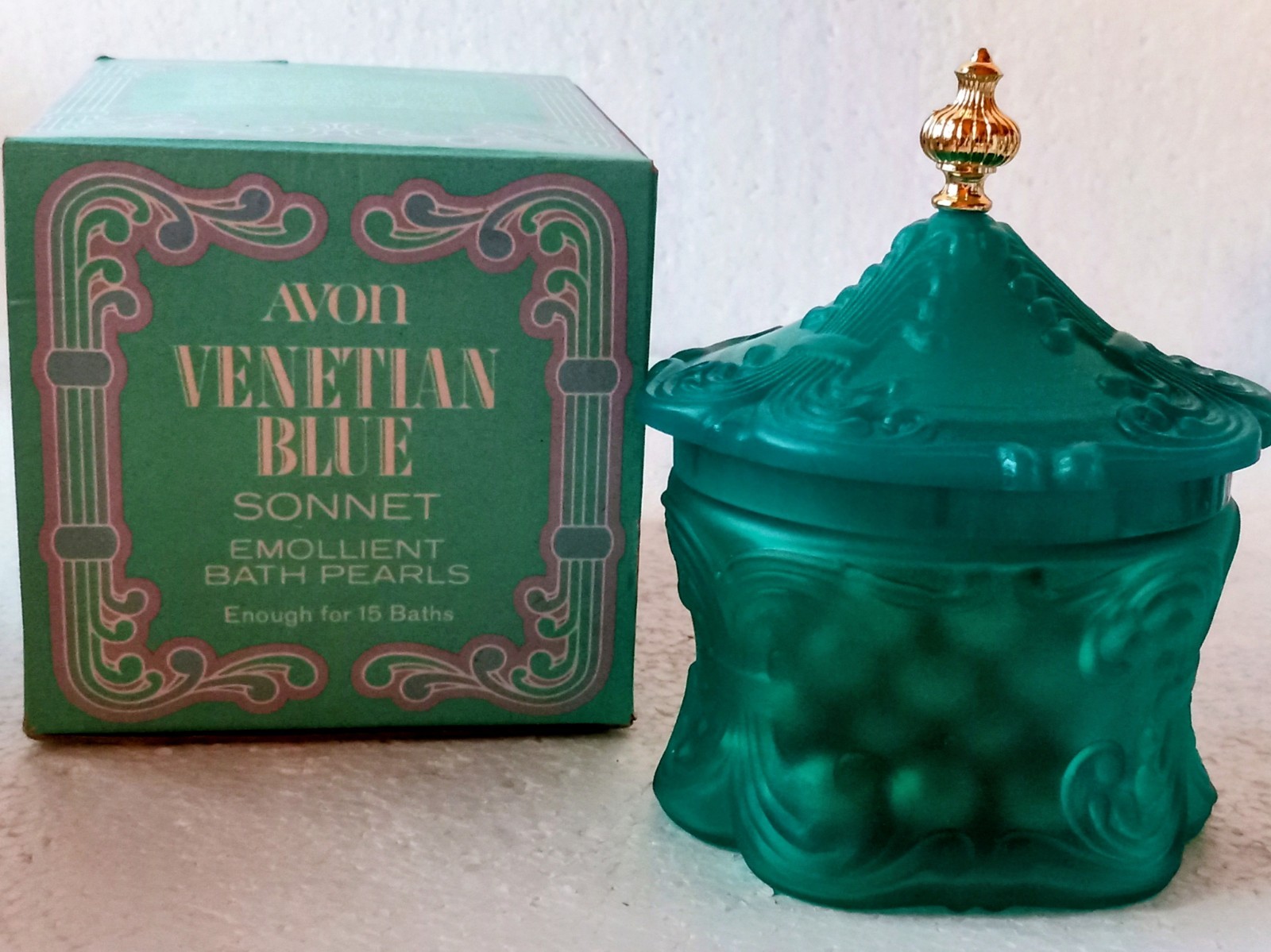 New In Box Vtg Avon Venetian Blue Sonnet Emollient Bath Pearls in Jar #A-S  MD#5