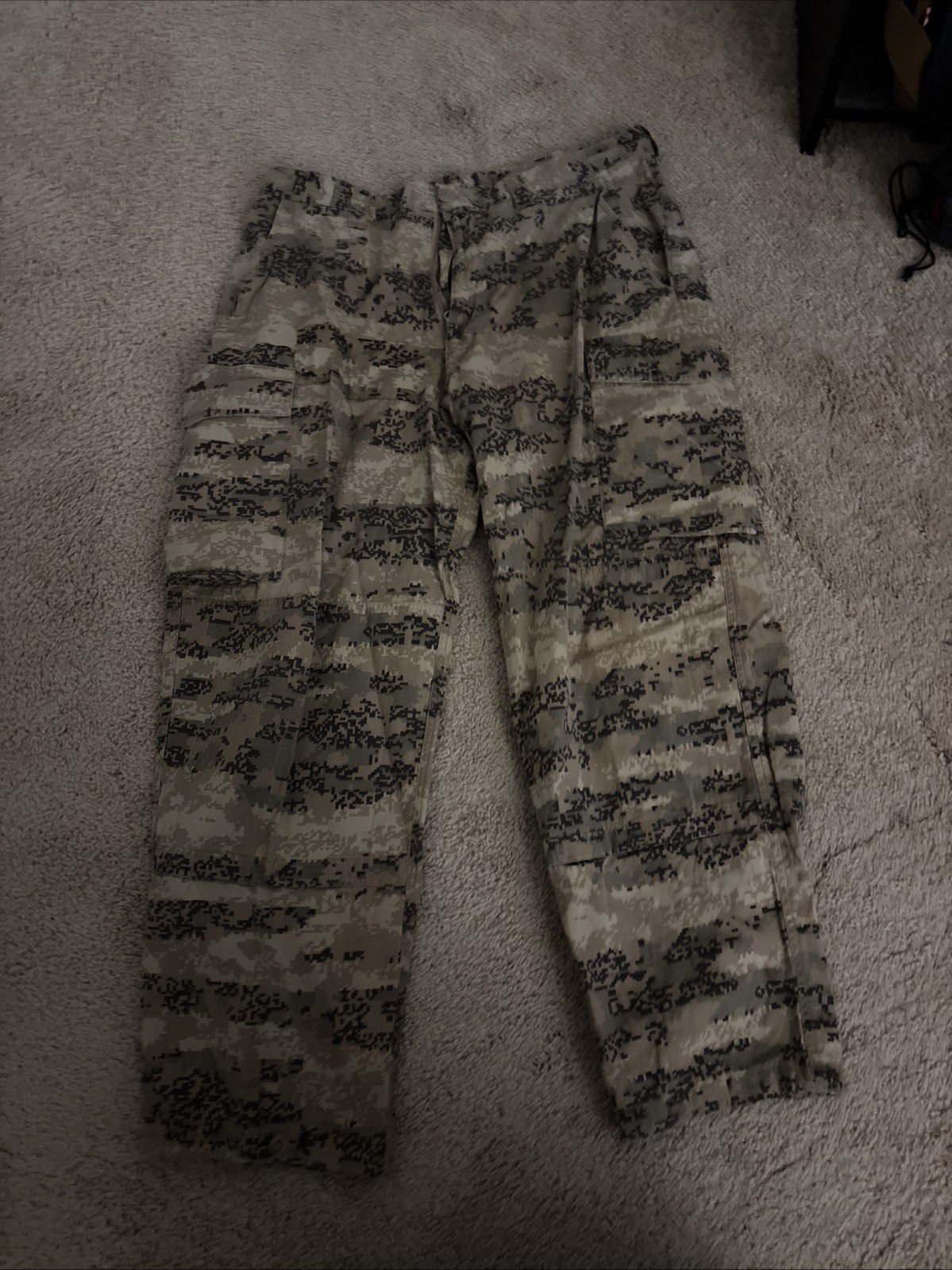 Issued Austrian Bundesheer Tarnanzug Neu Trousers size 104-108 III-IV Size Large