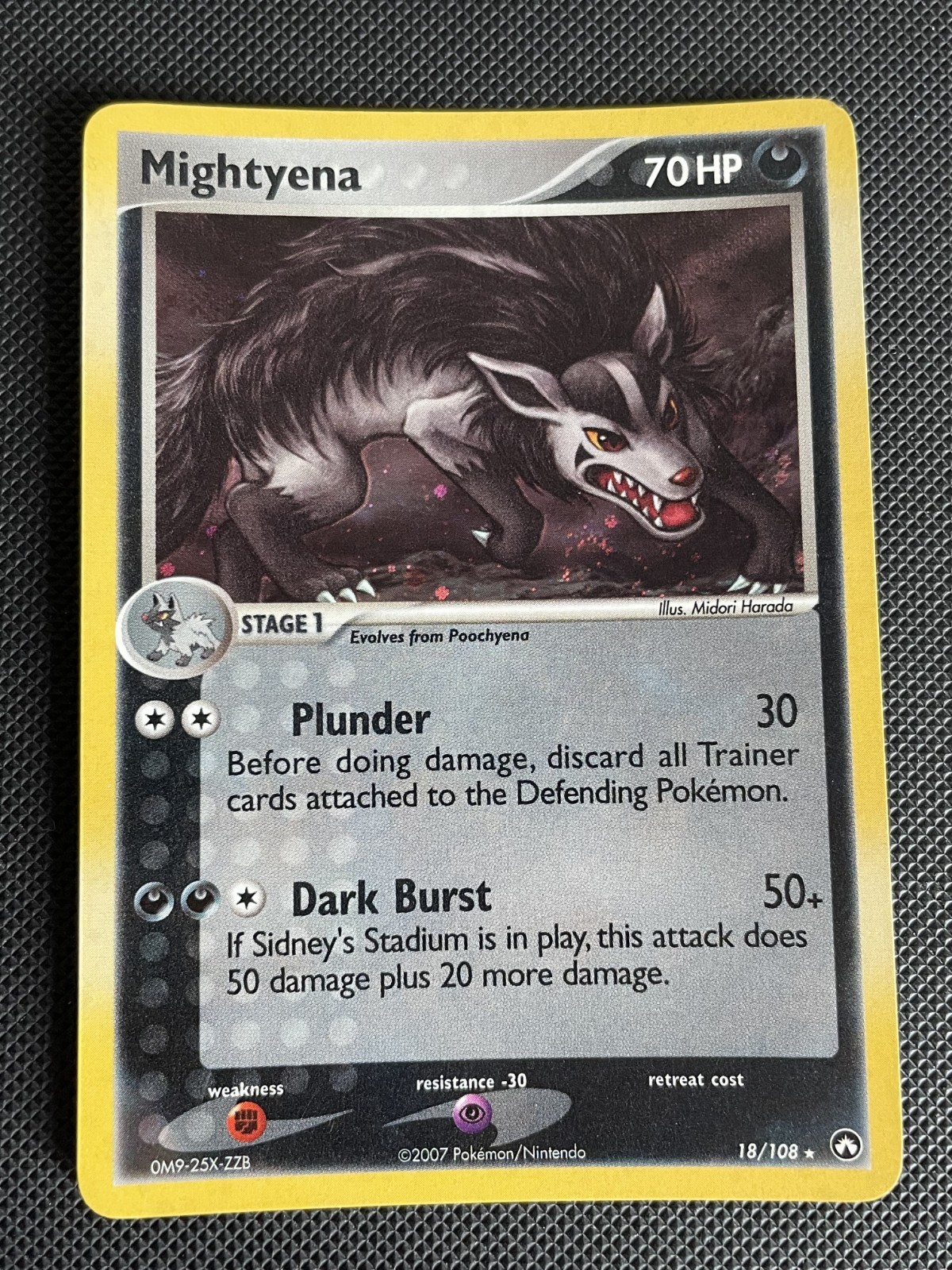 Pokemon Mightyena Holo 18/108 Power Keepers LP