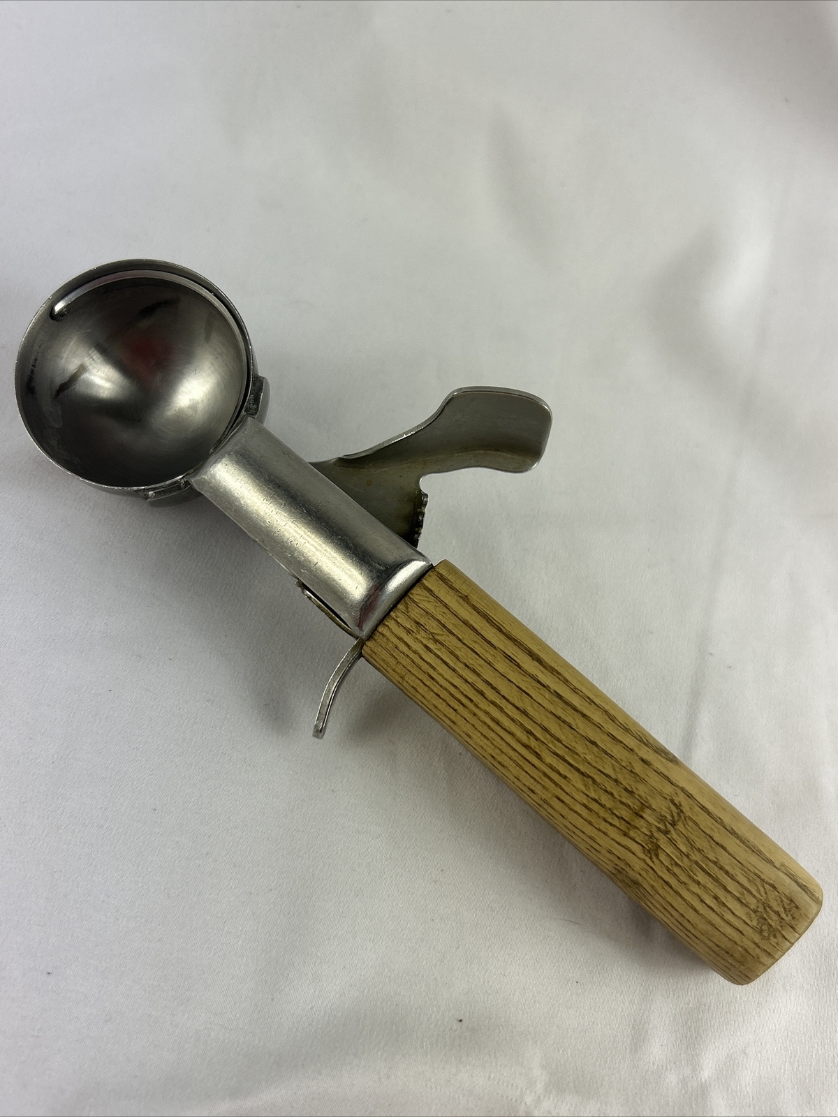 MYERS Deluxe Disher Ice Cream Scoop Stainless with Wood Handle 8”