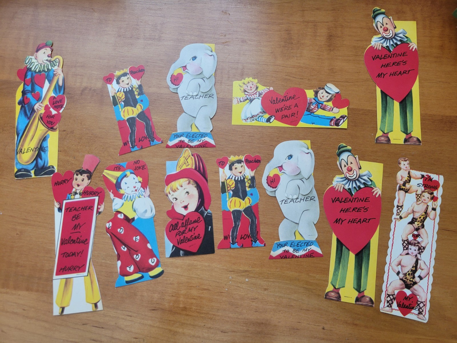 Lot Of 12 Vintage Valentine\'s Day Cards Unsigned Never Folded Circus Theme Clown