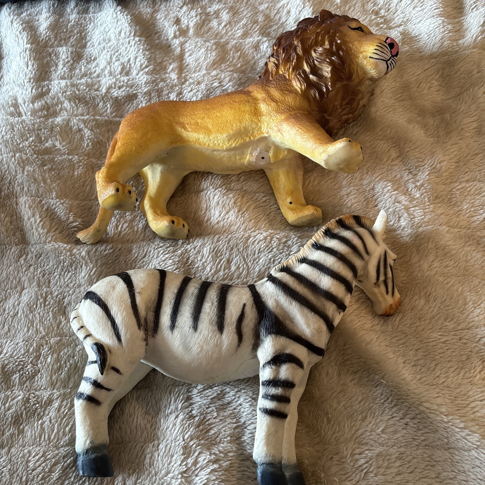 2 x Vintage 2007 Wing Crown Large Soft Rubber Leopard & Horse 12” x 9”