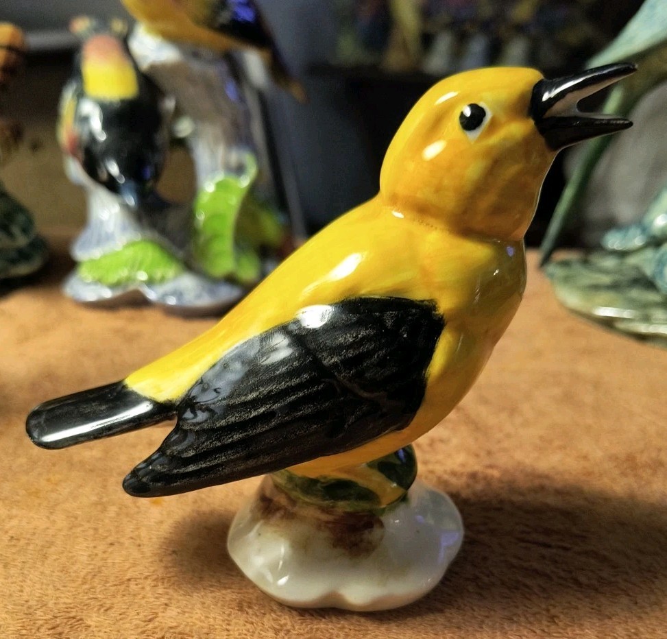 Vintage Stangl Pottery Goldfinch Bird Figurine 3849 No Damage