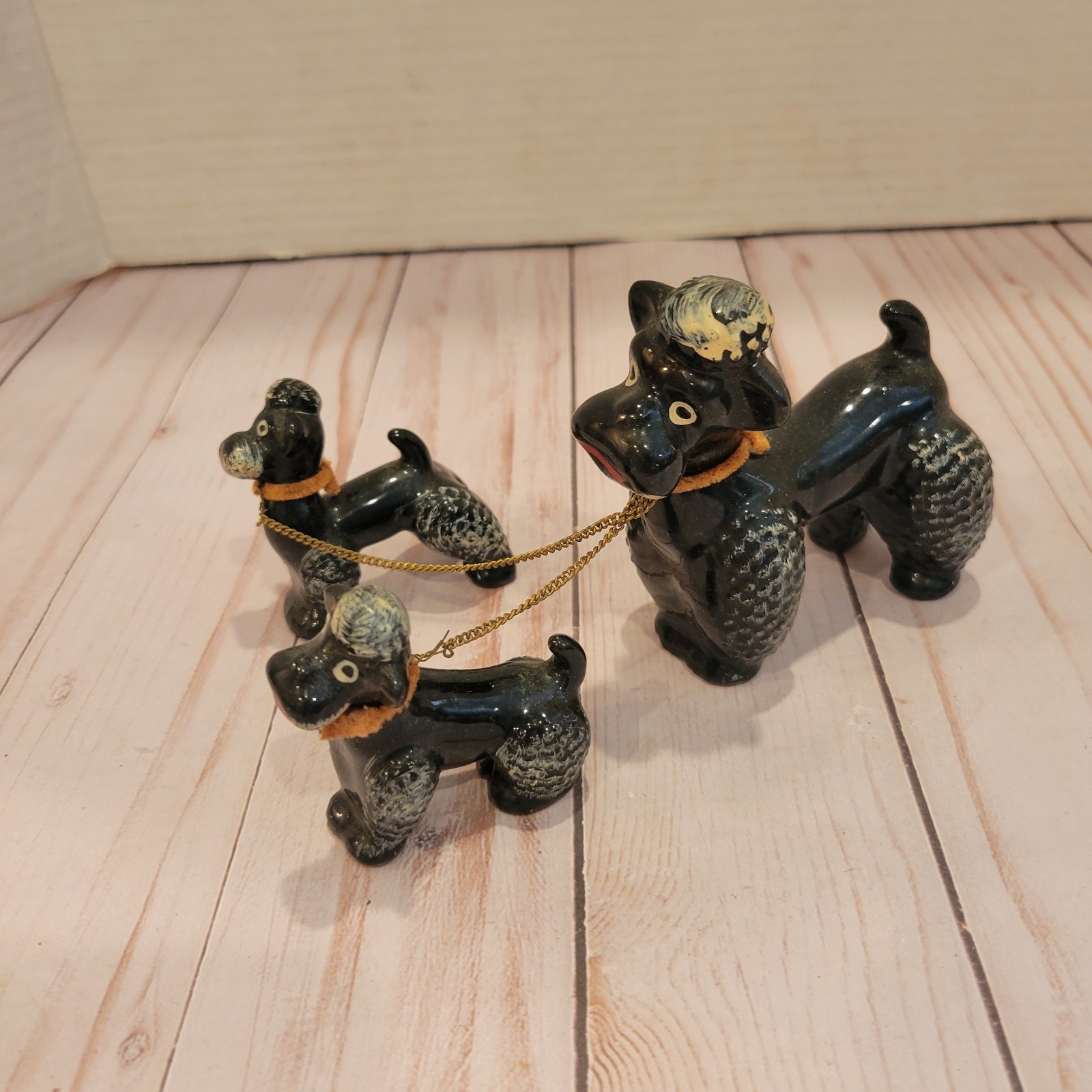 Vintage Poodle Family Mama with Two Puppies on Chain Leashes Black MCM Japan Vintage Poodle Family Mama with Two Puppies on Chain Leashes Black MCM Japan