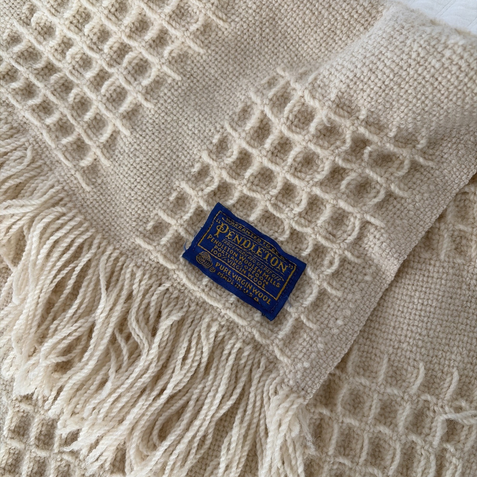 Vintage Pendleton Virgin Wool Cream Throw Blanket w/Fringe 80s