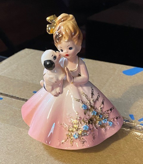 Vintage Josef Originals “PUPPY LOVE” Favorite Sayings Series Figurine  Adorable