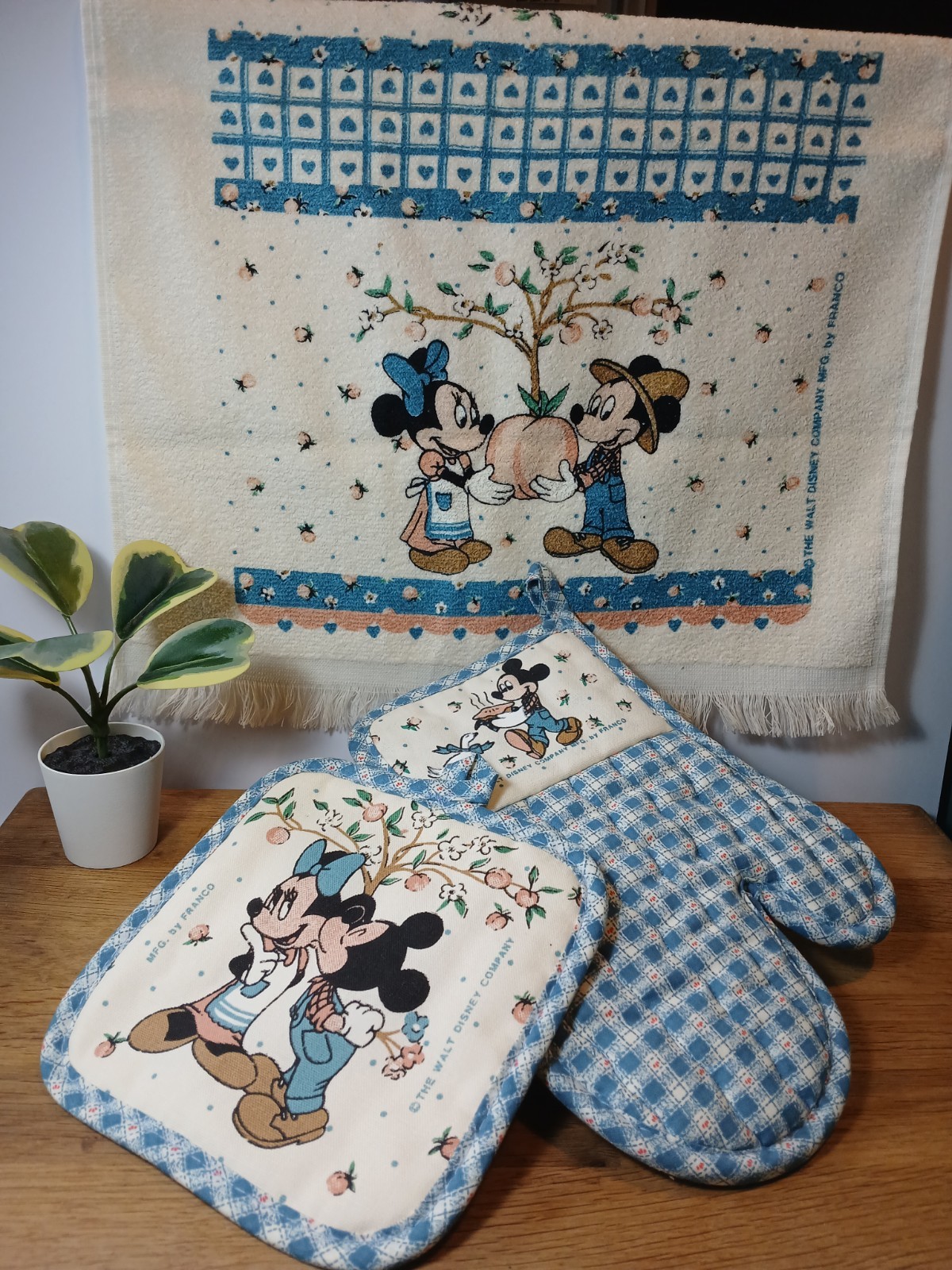 Vtg 80s Disney Mickey Minnie Peach Kitchen Towel Set Fieldcrest Cannon USA Made