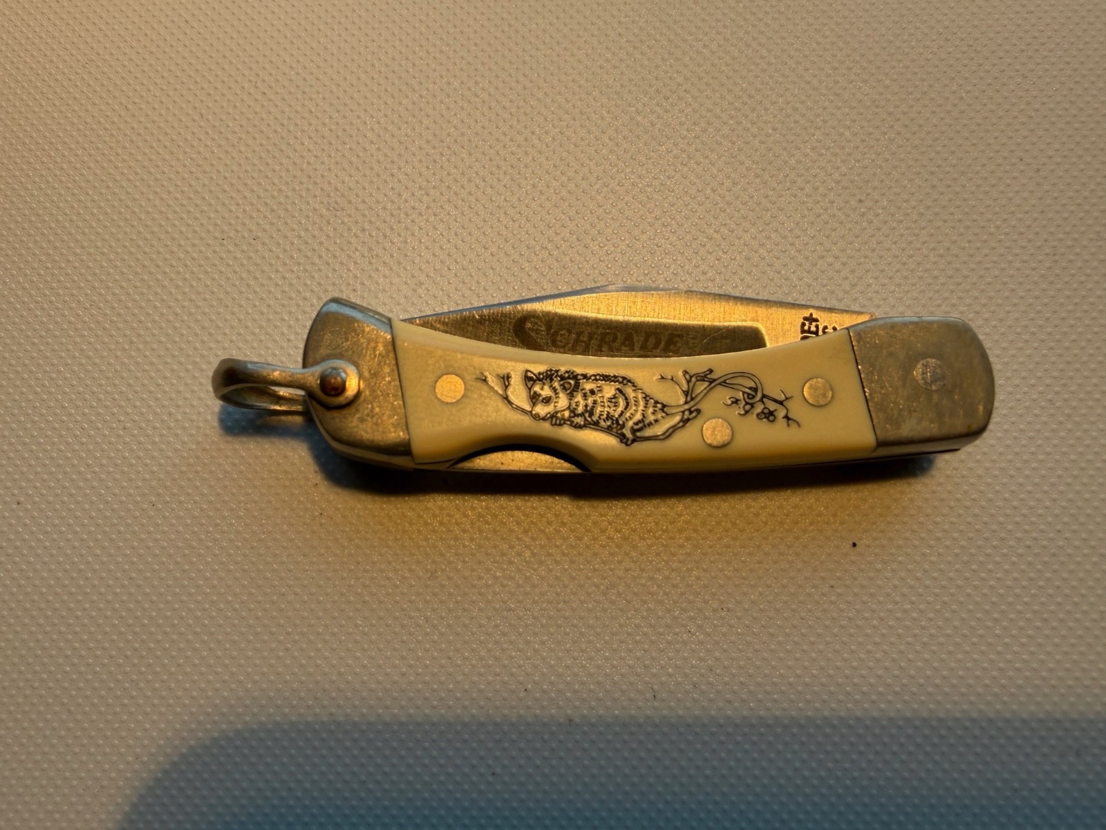 Vintage Schrade Scrimshaw 511 SC Pocket Knife Opossum Design USA Box & Papers Vintage Schrade Scrimshaw 511 SC Pocket Knife Opossum Design USA Box & Papers