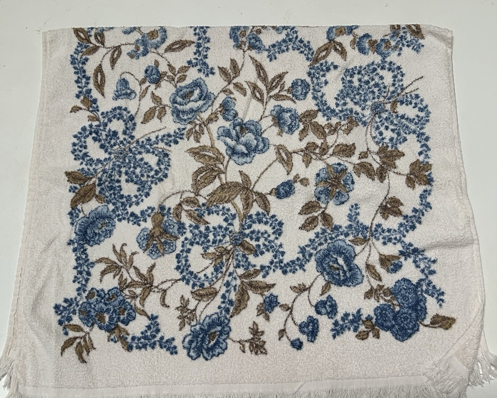 70s Vintage JCPenney Floral Bath Towel Retro Blue & Earth Tone Boho Fringe