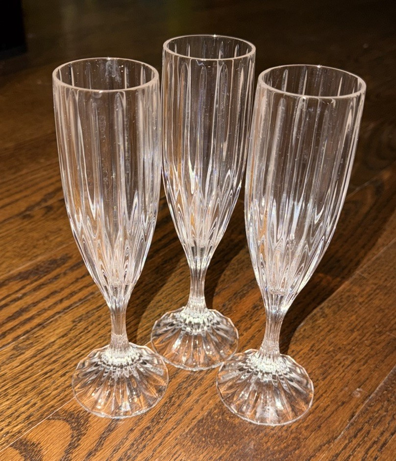 Mikasa Park Lane Crystal Champagne Flute 8 5/8” Replacement Glass Vintage (ONE) Mikasa Park Lane Crystal Champagne Flute 8 5/8” Replacement Glass Vintage (ONE)