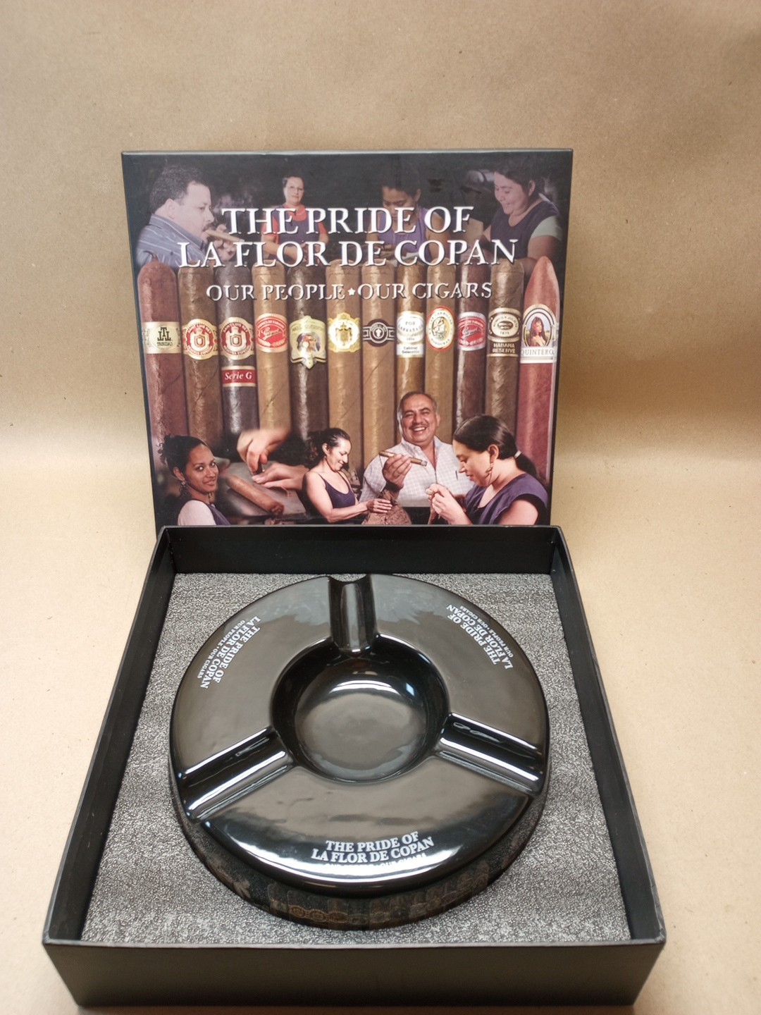 RARE The Pride of LA FLOR DE COPAN Ceramic CIGAR ASHTRAY Tobacco In Box