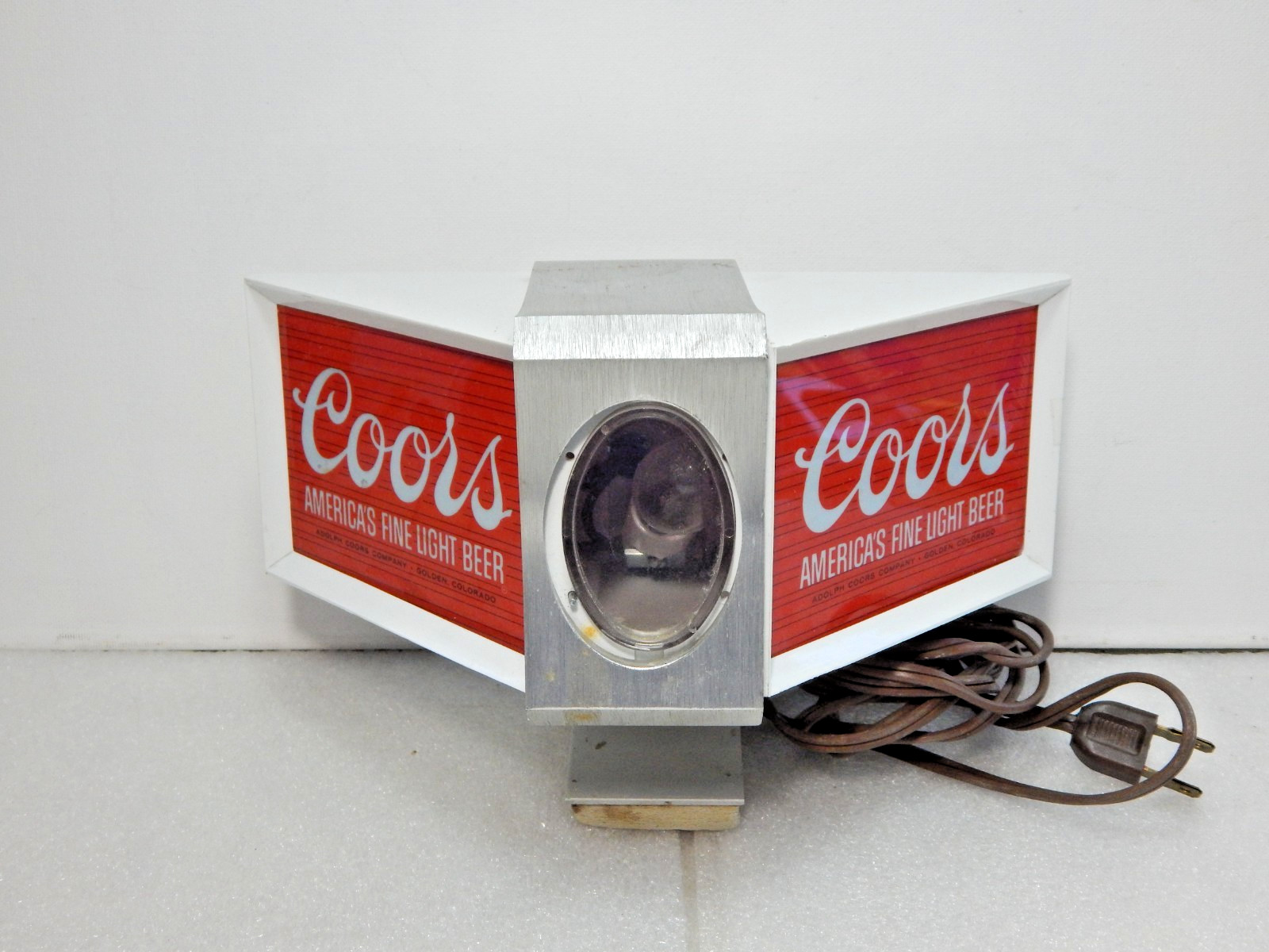 Coors Beer Vintage Lighted Bar Sign 120 volt, store advertising