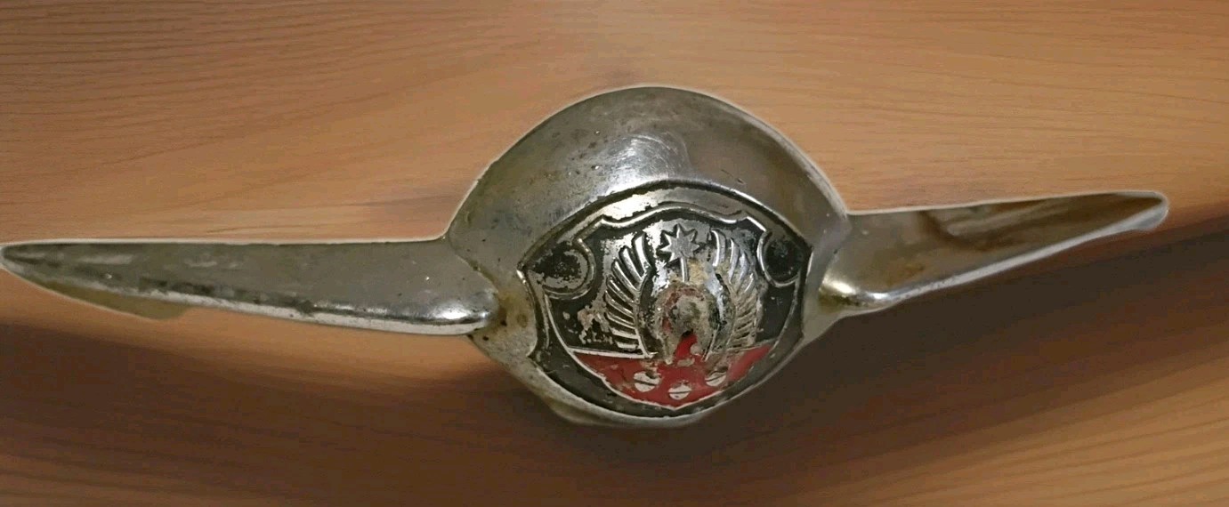 1950s Oldsmobile Hood Ornament D29