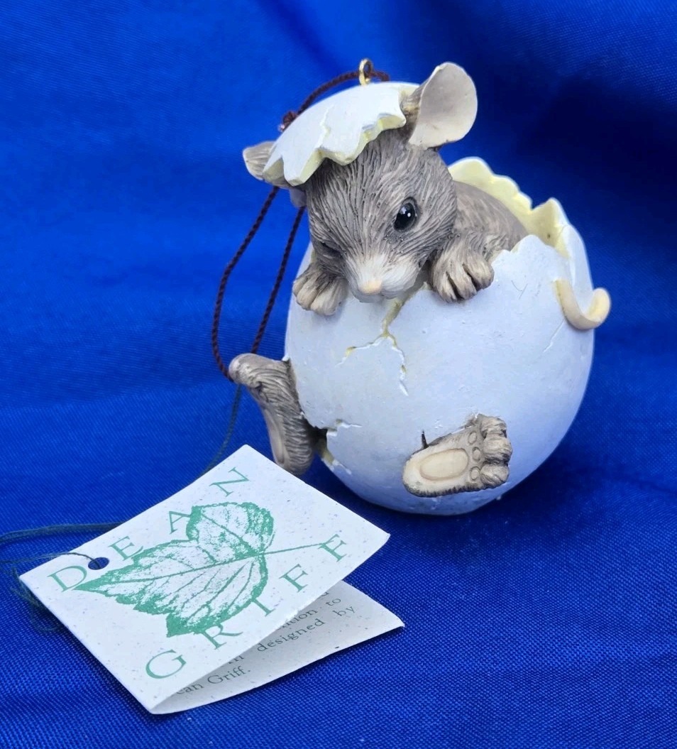 Vintage Dan Griff Mouse In An Egg Shell Ornament With Original Tag Cute
