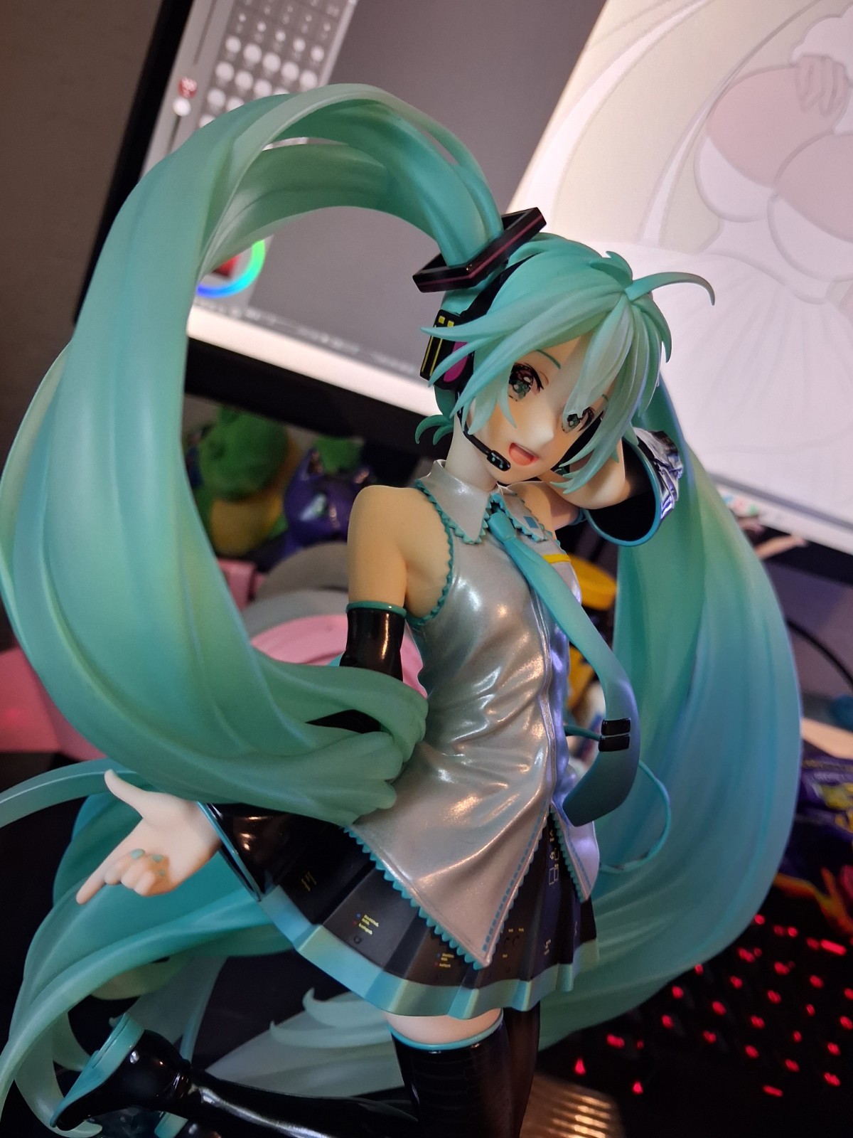 FuRyu F:NEX Hatsune Miku Chronicle 1/7 Scale PVC Figure Vocaloid