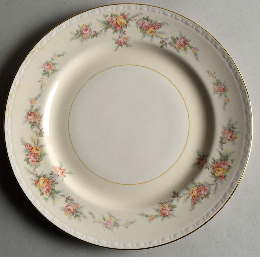 Homer Laughlin  Countess Dinner Plate 219952