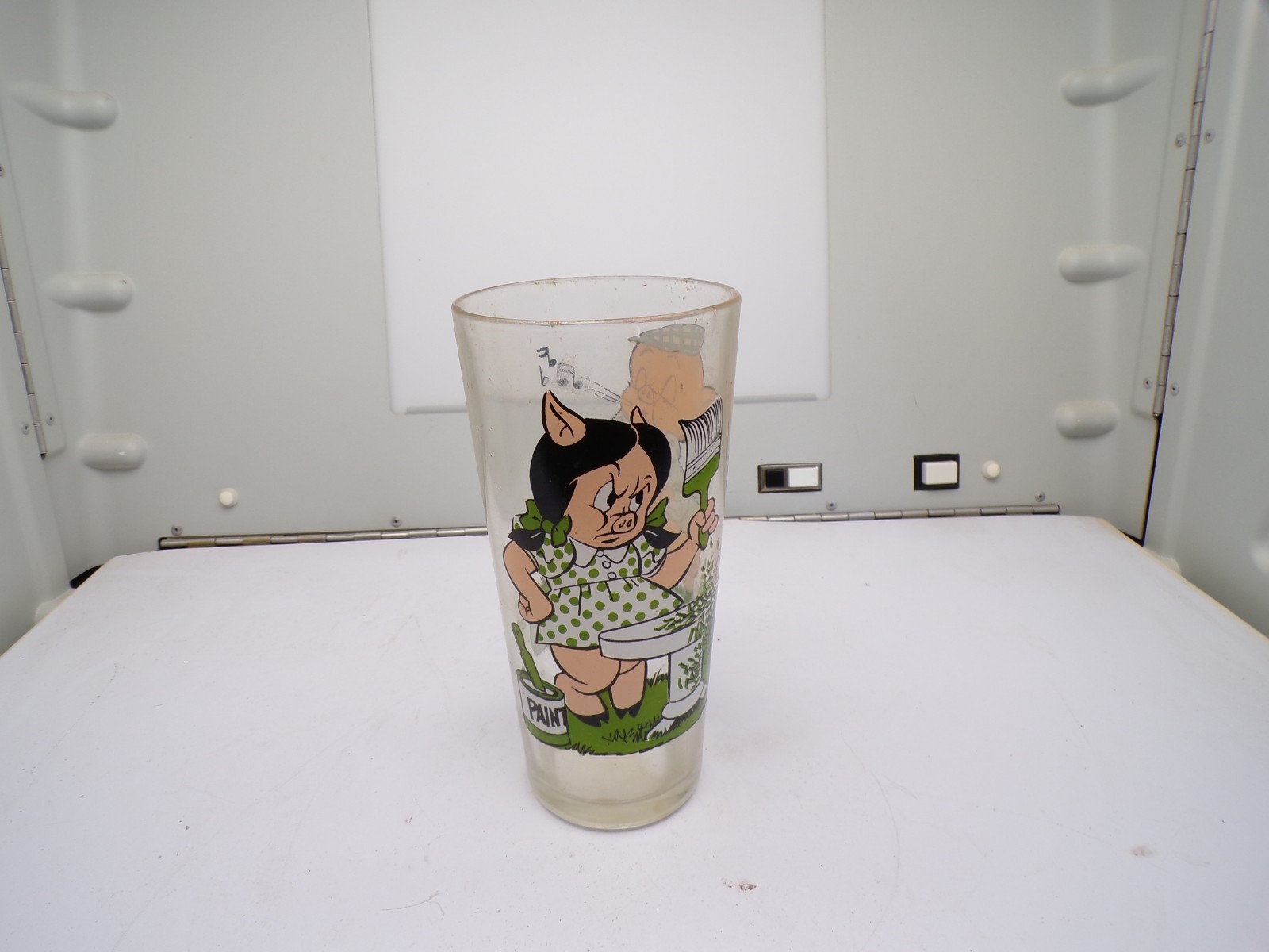 1976 Pepsi Collector Series Looney Tunes - Petunia & Porky Pig