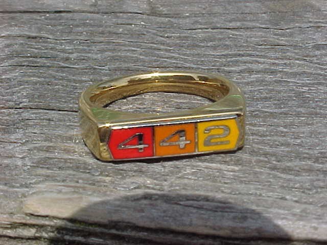 Oldsmobile 442 Logo Gold Chrome Ring #11 NOS Hi-Quality Class Unique Muscle Car