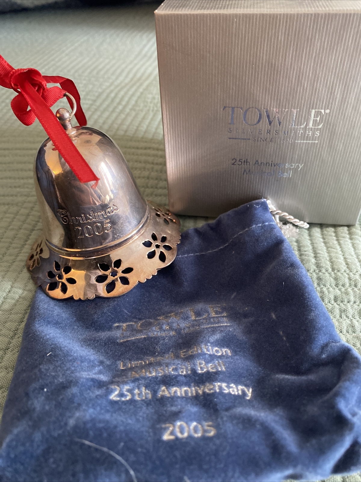 Towle Silversmiths Christmas Bell 2005 Poinsettia Musical Bell 25th Anniversary 