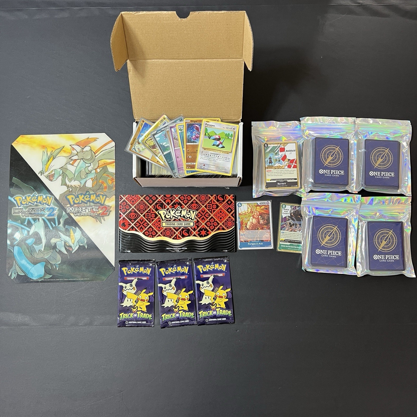 Pokémon Collectors Lot Cards Card Holder  Game Accessories With One Piece Cards