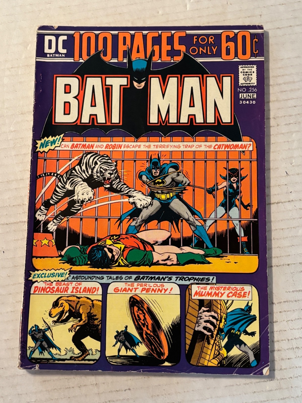 1974 DC Batman #256 Comic Book /E117
