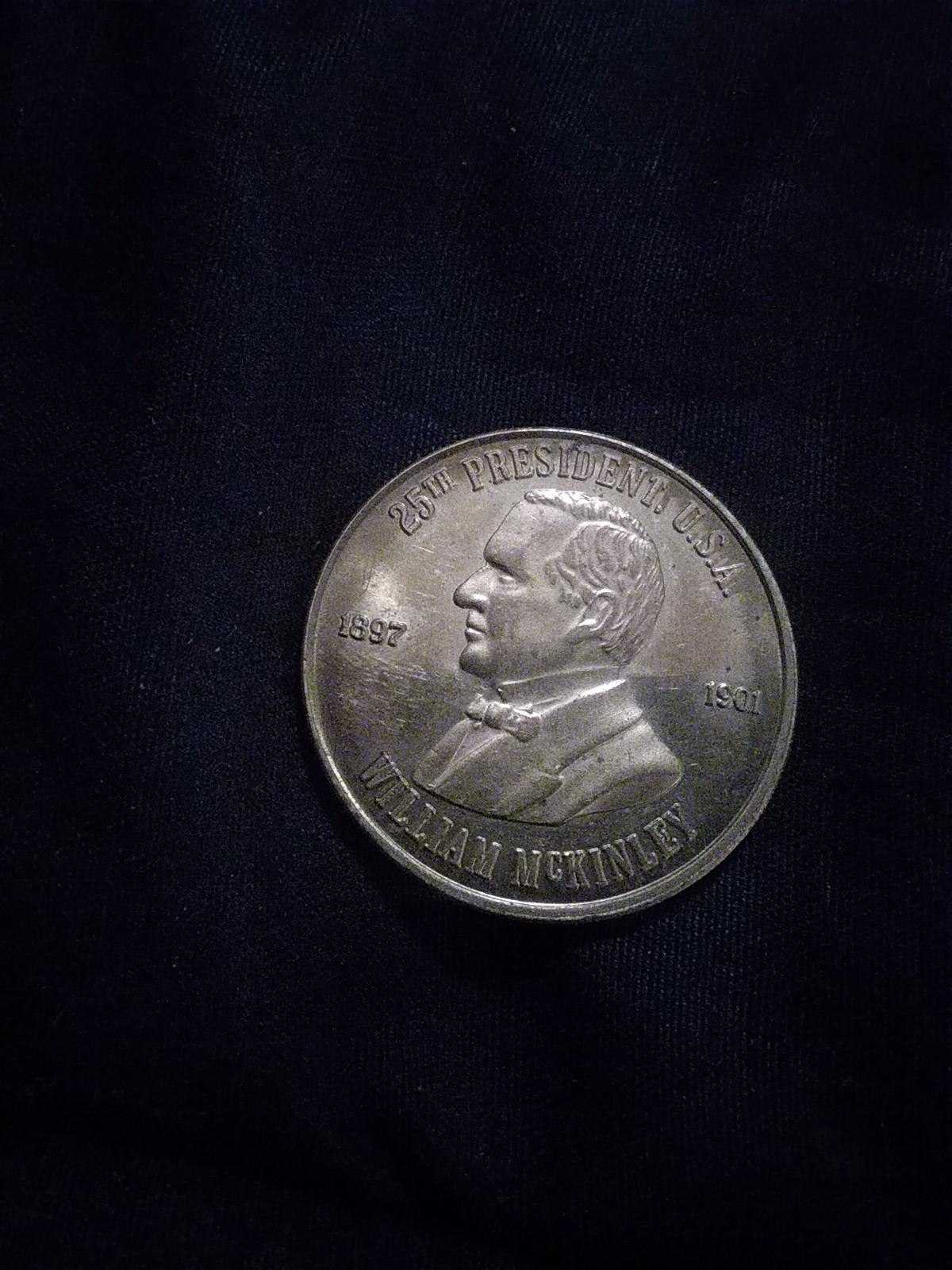 WILLIAM MCKINNLEY 25th President 1897-1901 BRASS Medal - 28mm WILLIAM MCKINNLEY 25th President 1897-1901 BRASS Medal - 28mm
