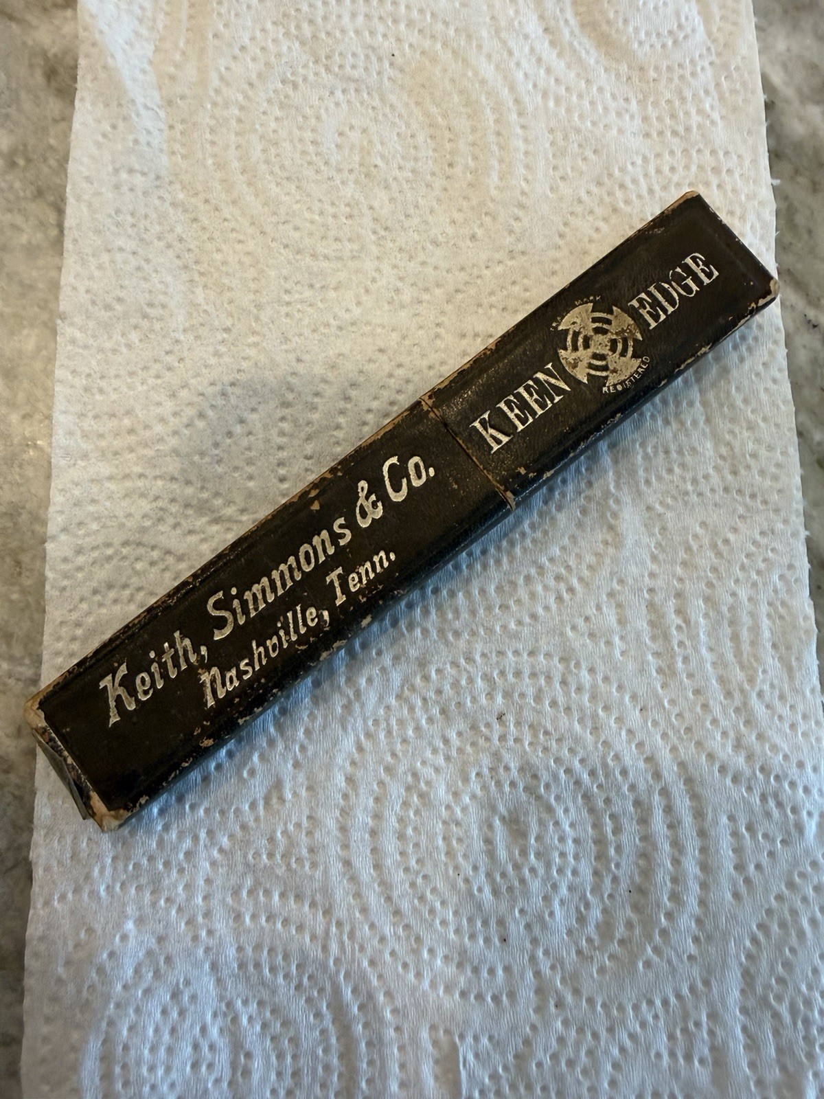 Keith, Simmons & Co. Keen Edge Straight Razor Nashville Tenn. with box