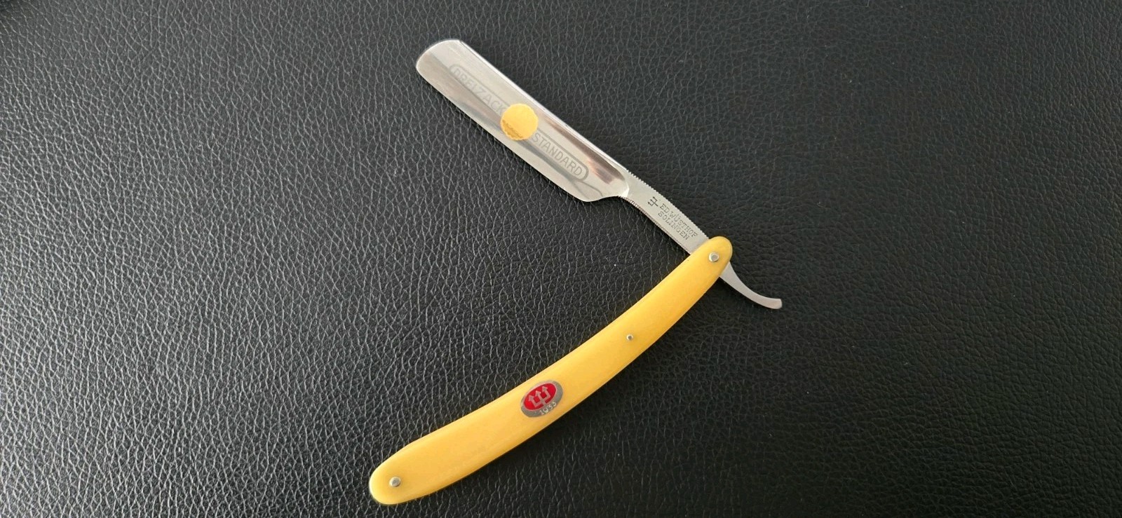 Ed. Wusthof Solingen Straight Razor 1933 5/8 Trident Germany Vintage MINT Ed. Wusthof Solingen Straight Razor 1933 5/8 Trident Germany Vintage MINT
