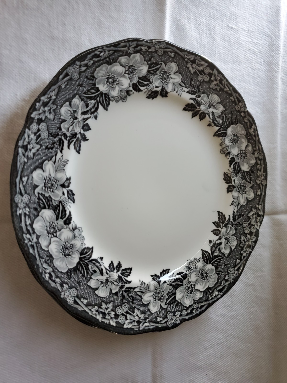 Vintage Enoch Wedgwood Malverne 7” Dessert/Salad Plate England  (2 pc. Set)
