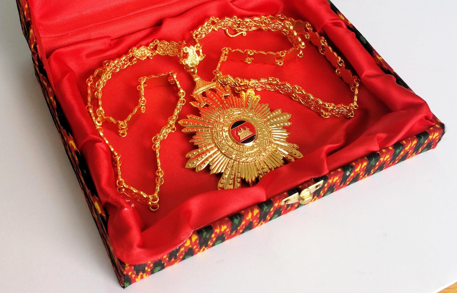 Cambodia Grand Order National Merit Medal Honor Decoration Necklace CM06 w/ Case Cambodia Grand Order National Merit Medal Honor Decoration Necklace CM06 w/ Case