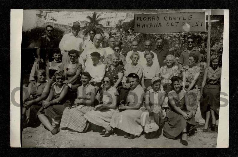 MORRO CASTLE HAVANA (CUBA) 1951 SIGN TOURIST GROUP WOMEN OLD/VINTAGE PHOTO-AA195