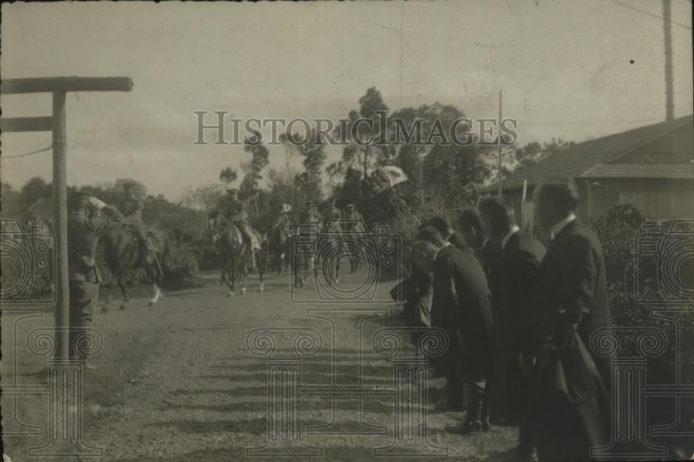 1912 Press Photo Japan Japanese soldiers on horseback - nera04570