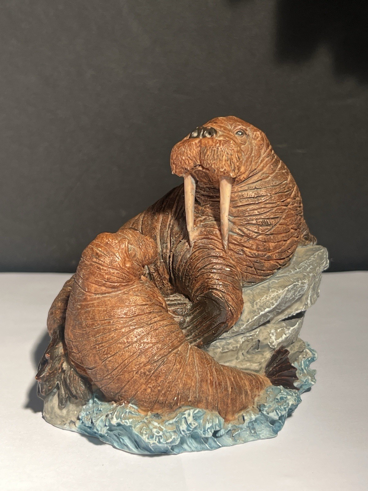 VTG WALRUS FIGURINE 