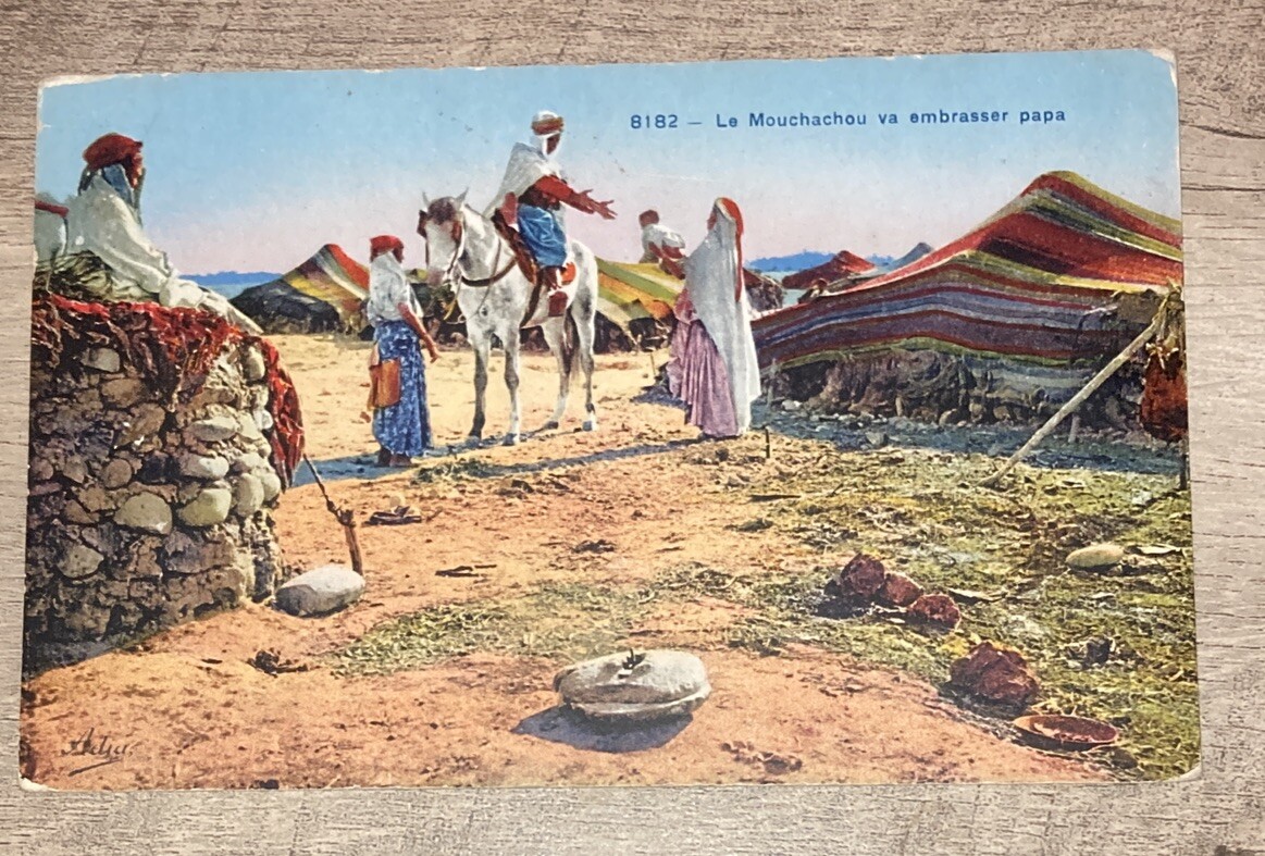 PC23 Antique Postcard CPA AK ALGERIA Le Mouchachou va embrasser papa Posted 1942