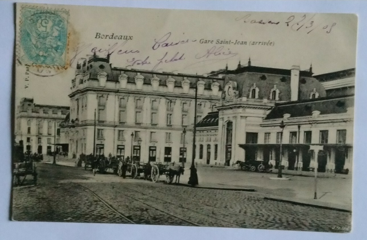 Old postcard / postcard Bordeaux Gare Saint Jean (E35)