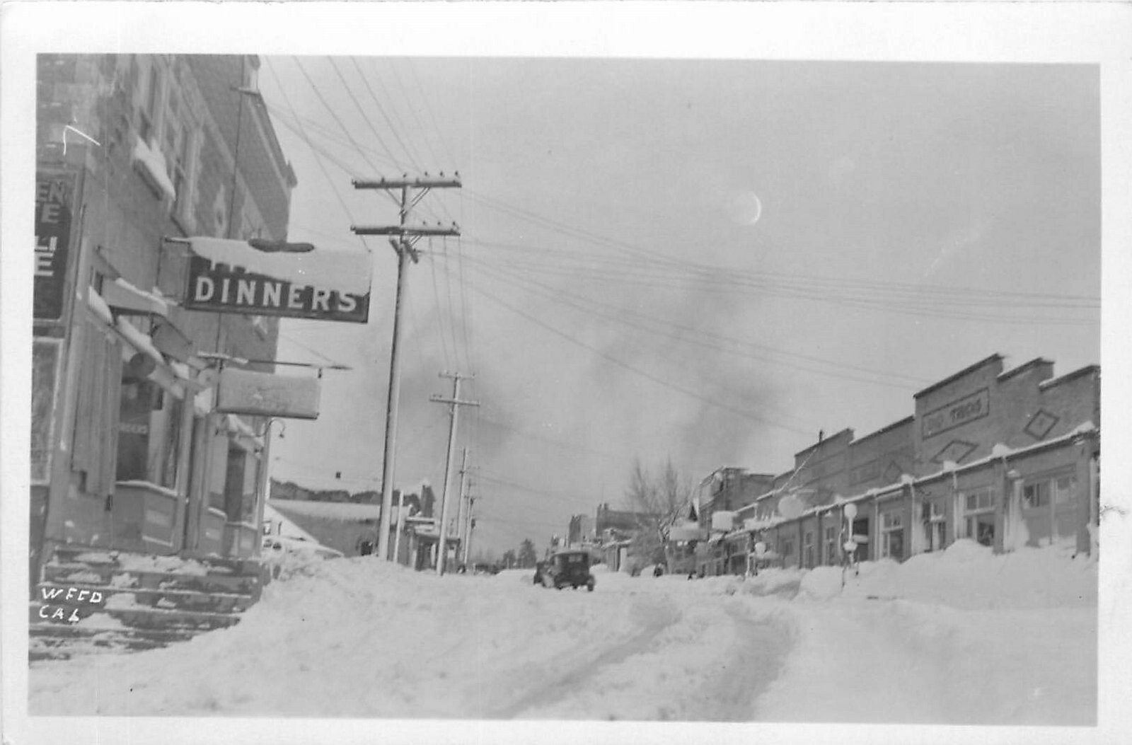 1930s Weed California Winter Snow scene auto Siskiyou Postcard RPPC 25-456