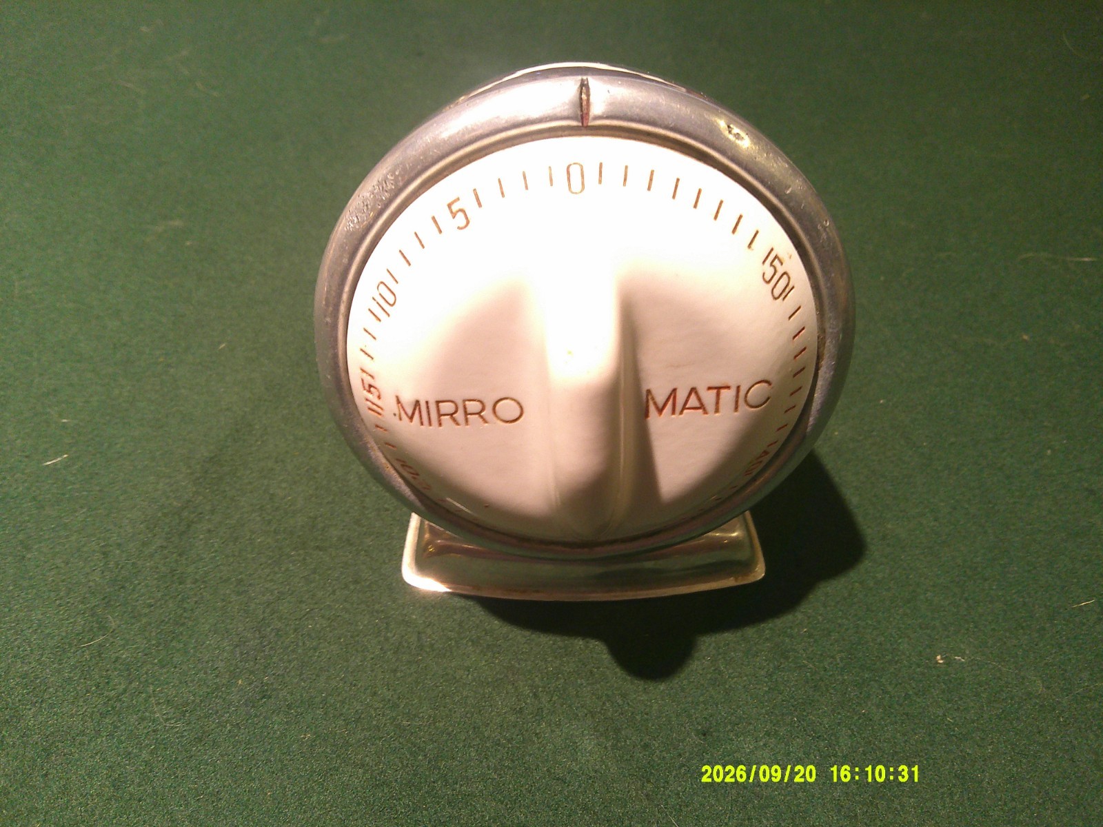 VINTAGE  MIRRO-MATIC  KITCHEN TIMER