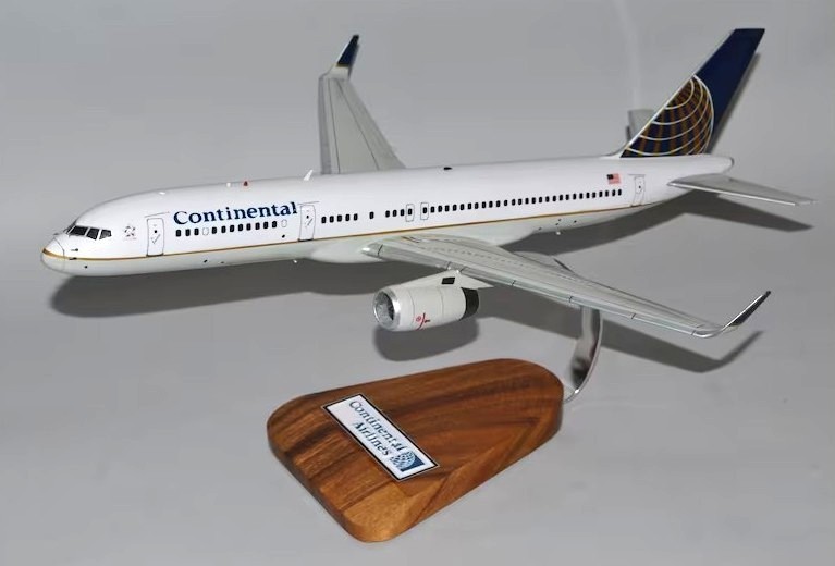 Continental Airlines Boeing 757-200 Old Color Desk Jet Model 1/100 SC Airplane