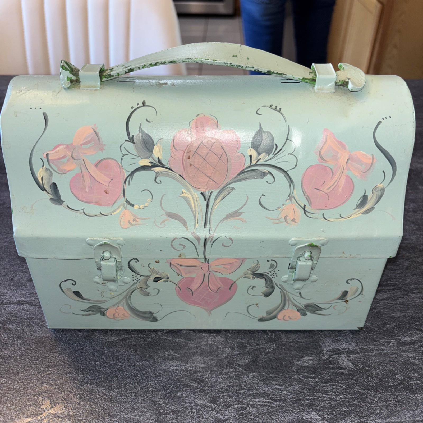 Vintage 1930\'s - 1940\'s Dome Top Metal Lunch Box Hand Painted Folk Art LOC TAB